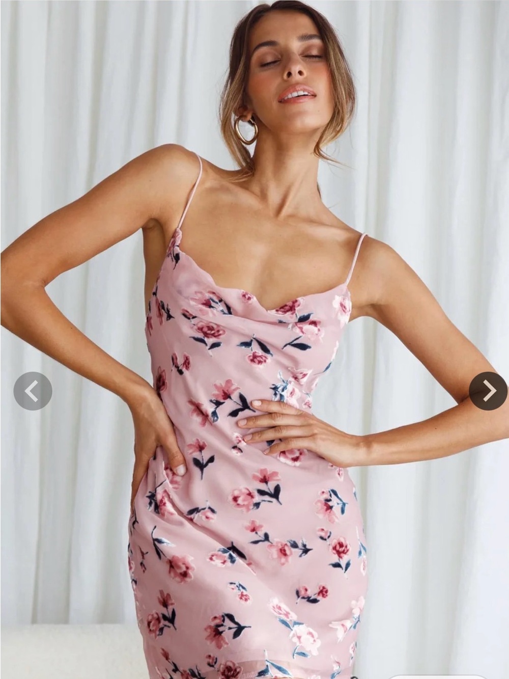 Show Me Love Cowl
Neck Mini Dress Floral
Velour Pink